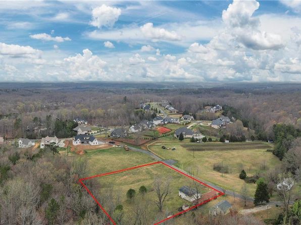 306 Plemmons Rd, Lewisville, NC 27023