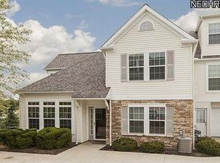 328 W Legend Ct UNIT B, Highland Heights, OH 44143