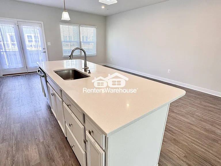 6242 Islington St — Photo 9