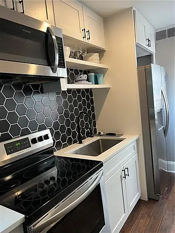 931 Pine St — Photo 45