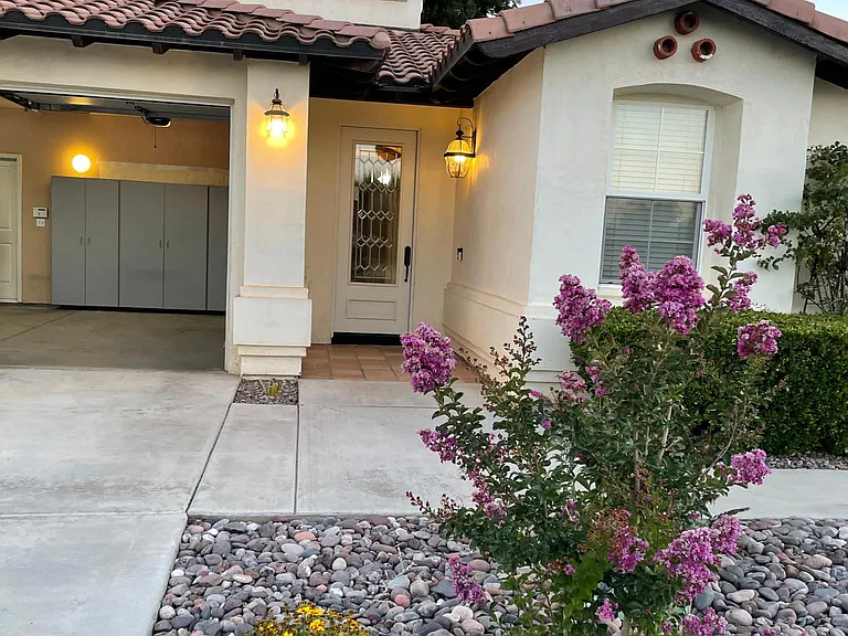 18465 Kalin Ranch Dr — Photo 2