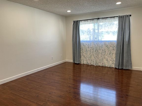 3rd image of 1713 E Fairfield Ct APT 4