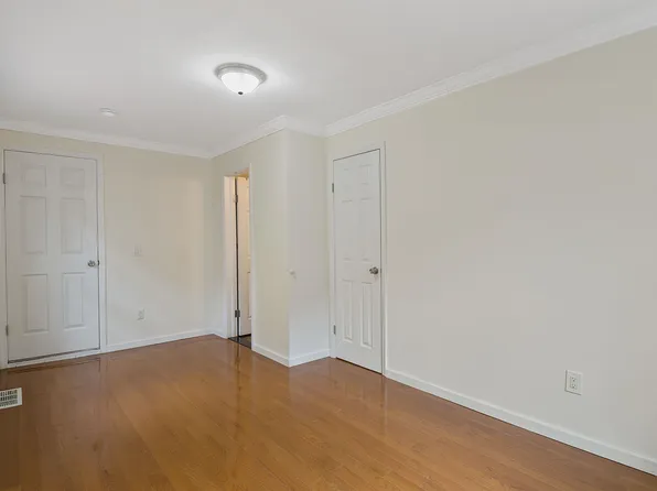 15 Wayne Street image 14 of 17