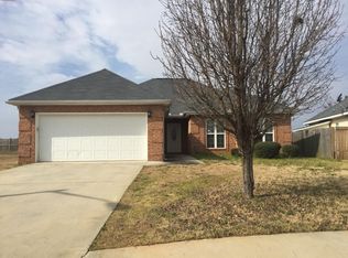 138 Amber Dr, Byron, GA 31008