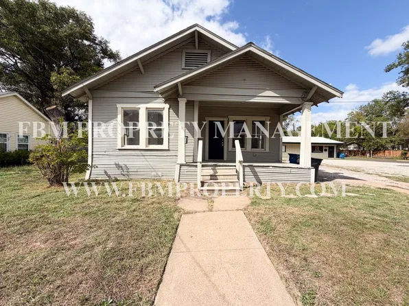 1804 W 2nd Ave, Corsicana, TX 75110