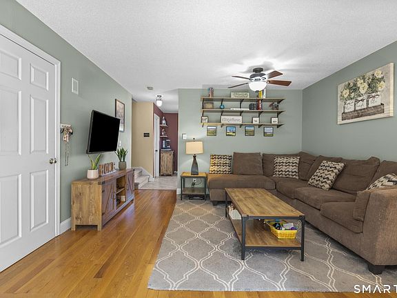 3rd image of 489 Wolcott Street #105
