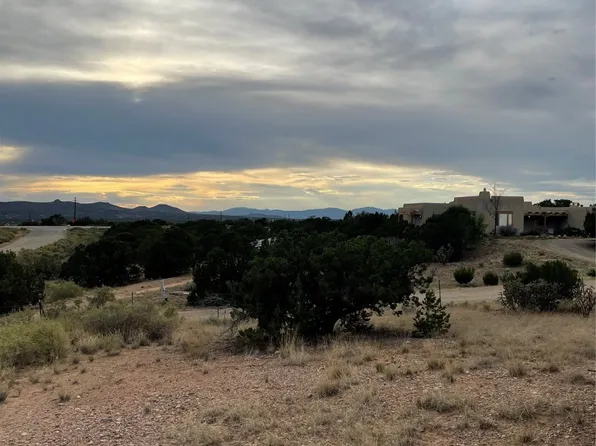 3 Camino De Rey Cir, Santa Fe, NM 87506