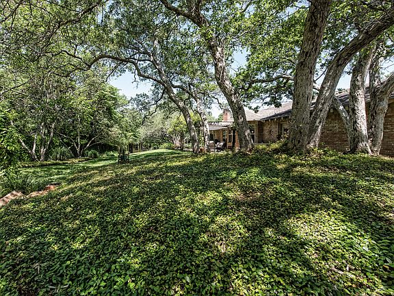 4th image of 1116 Sierra Dr