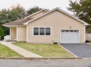 675 McKinley Ave, Washington Township, NJ 07676