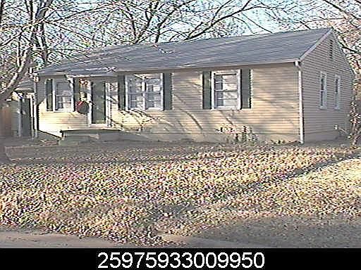 2nd image of 1513 E 45th Pl