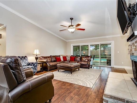 3rd image of 1773 E Cheryl Dr