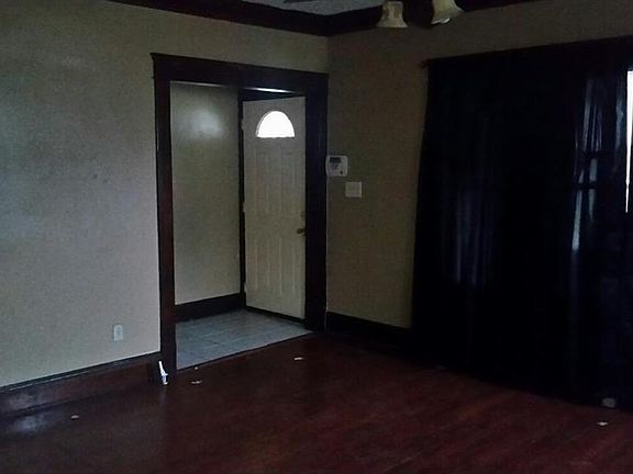 2nd image of 12015 Parkview Ave