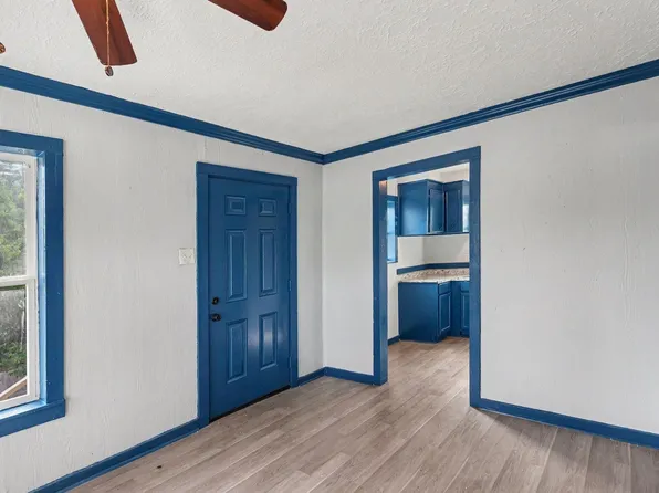 3926 Farmer St, Houston, TX 77020
