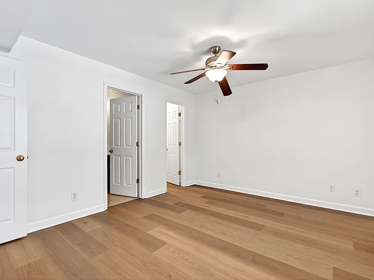1010 Nicholwood Dr #103 — Photo 4