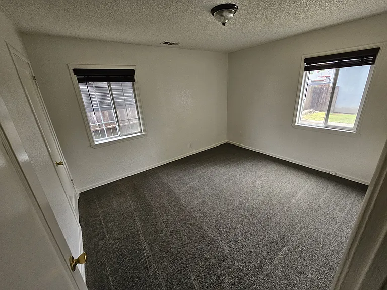 3616 Mahogany St — Photo 10