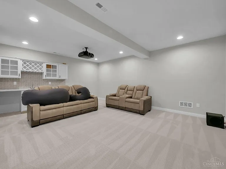 5874 Spinney Ct — Photo 33