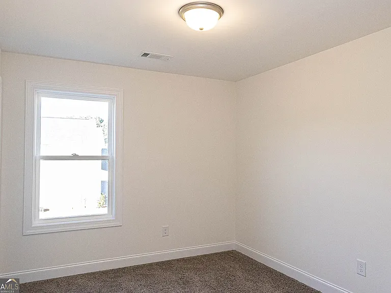 705 Riverside Ests — Photo 17