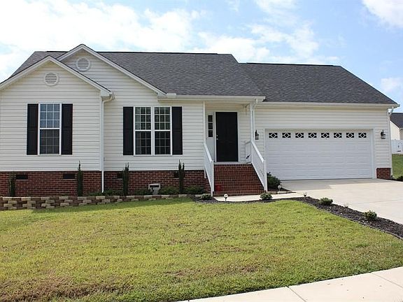 2nd image of 4009 Hereford Ln