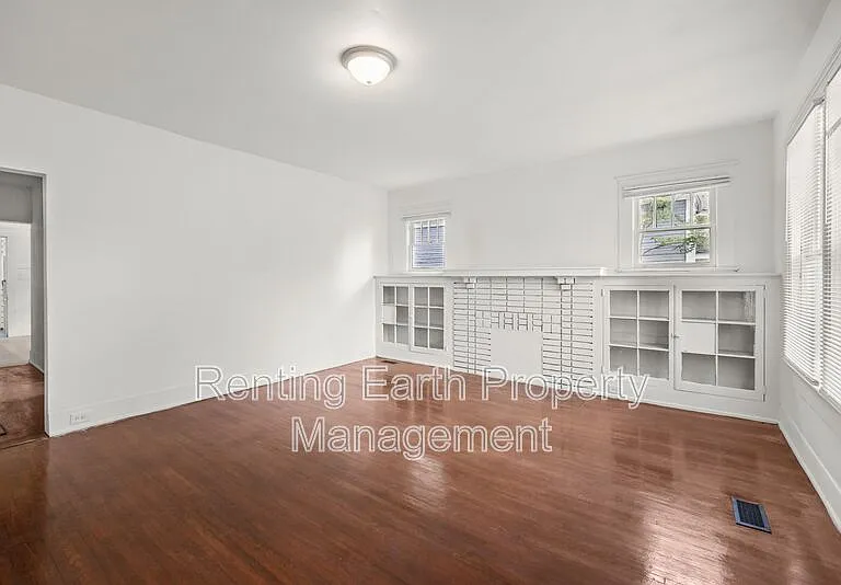1136 15th St SW — Photo 18