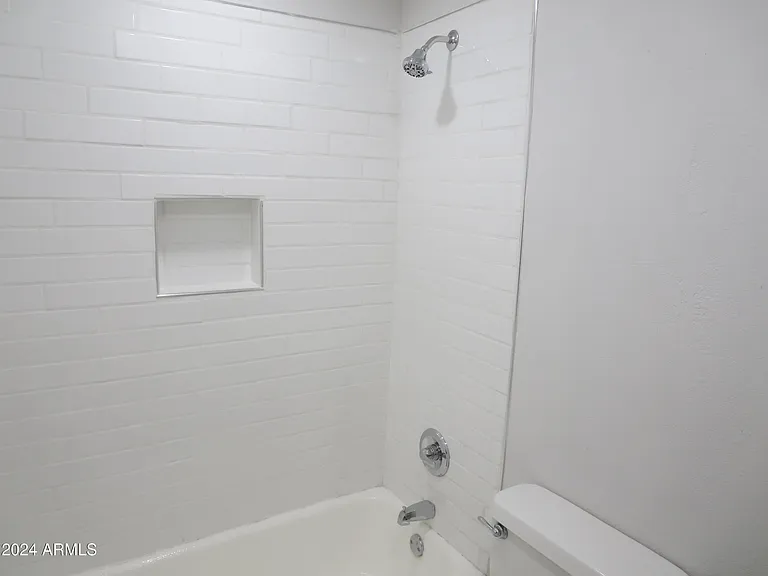 1450 E Bethany Home Rd #34 — Photo 7