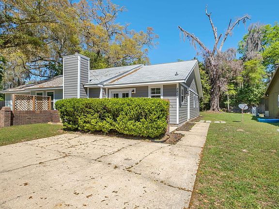 3rd image of 2837 Misty Garden Cir