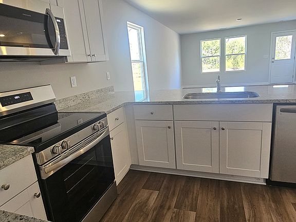 3rd image of 337 Sweet Vernal St