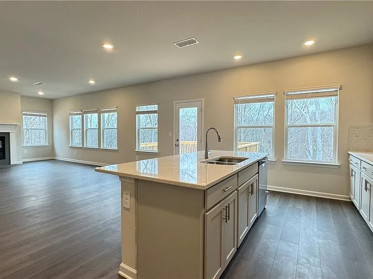 228 Water Oak Way — Photo 11