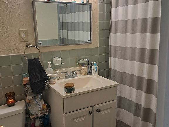 5th image of 5403 Houghton Pl Floor 2
