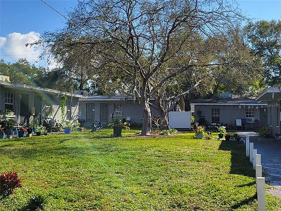 3rd image of 1114 Pinellas St APT 4