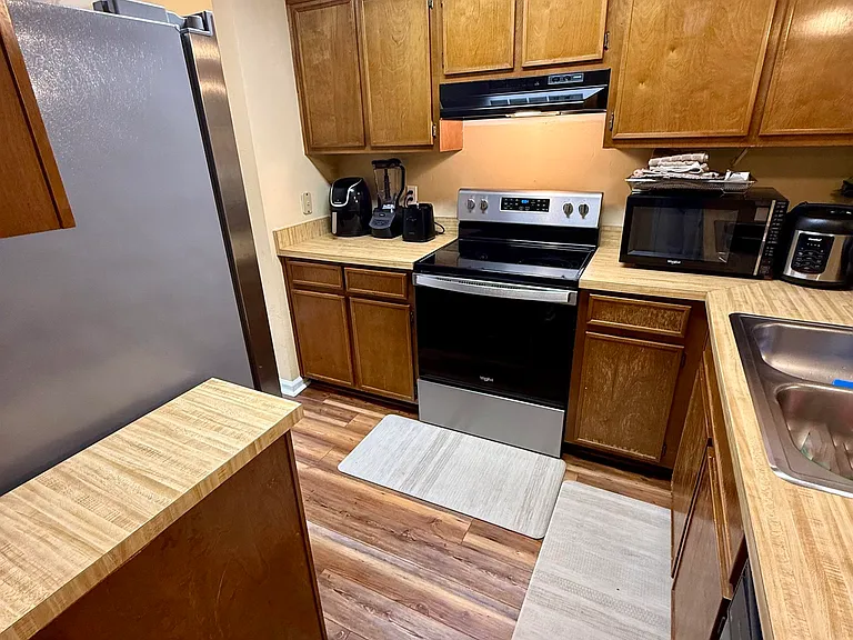 424 Victory Garden Dr #3 — Photo 5