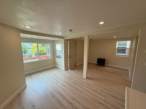 2nd image of 839-839 Kentucky St #837