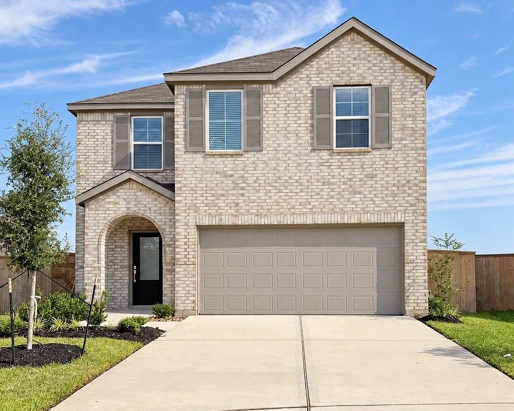 5 bed, 3.0 bath, 2637 sqft, $2,600 — Photo 1