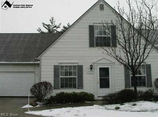 19716 Porters Ln #19, Strongsville, OH