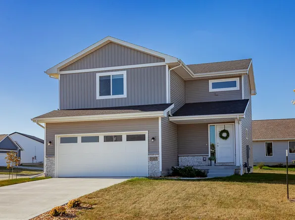 5367 Brook View Ave, Des Moines, IA 50317