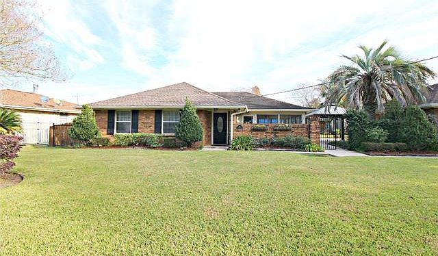 1st image of 138 Lake Park Dr