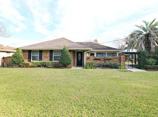 138 Lake Park Dr, Belle Chasse, LA 70037
