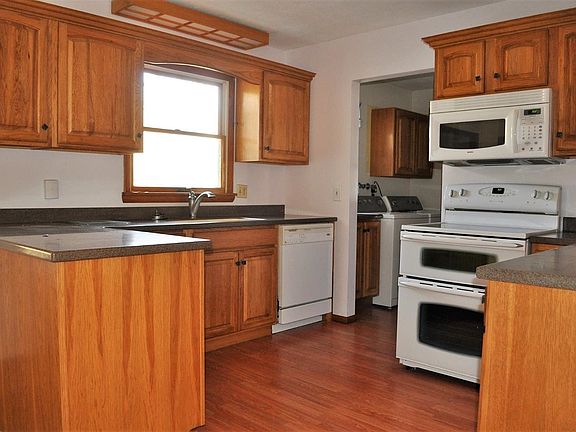 5th image of 621 E Terrace Dr