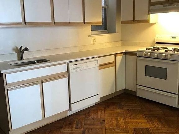 3rd image of 2342 33rd Ave #1