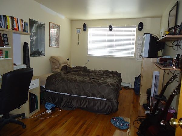2nd image of 364 Riverside St