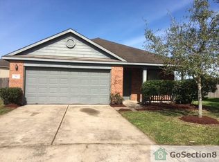 902 Yorkshire Hollow Ln, Fresno, TX 77545
