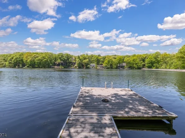 361 E Lakeshore Dr, Vernon Twp., NJ 07422