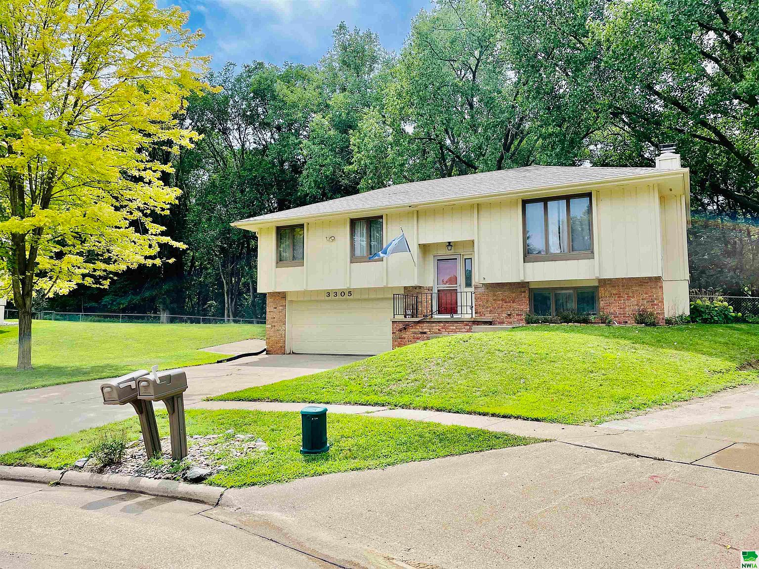 3305 Chalet Ct, Sioux City, IA 51106 Zillow