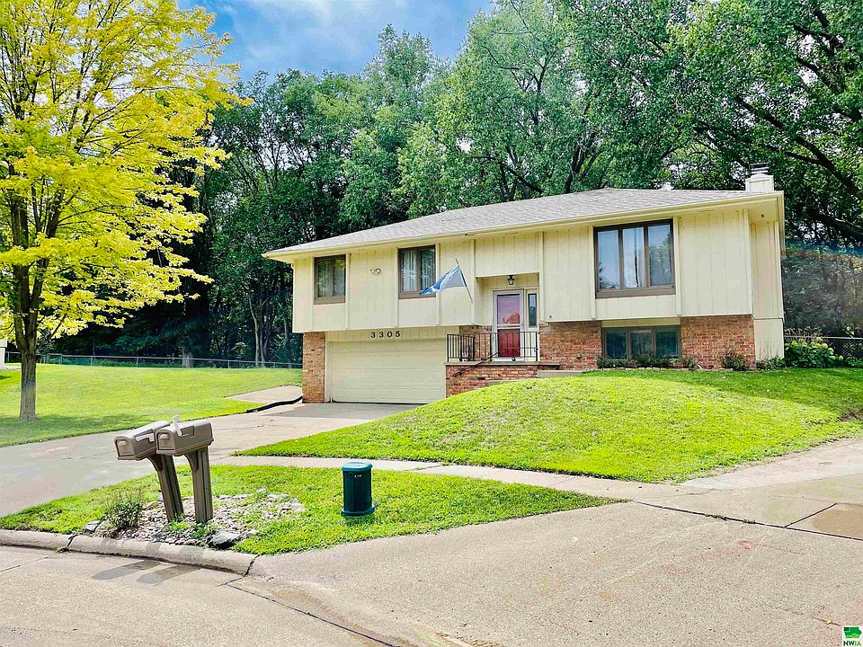 1st image of 3305 Chalet Ct