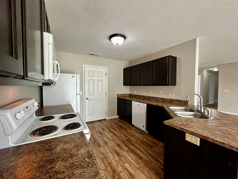 4367 Timber Creek Pkwy — Photo 12