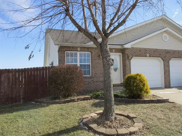 3332 Berwin Green Dr, Belleville, IL 62220