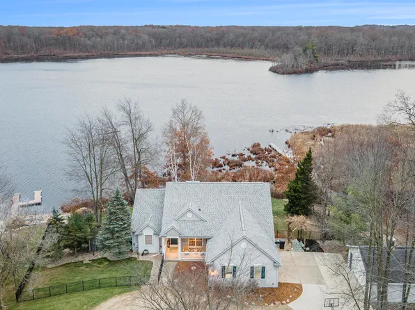 11321 Fair Lake Dr, Delton, MI 49046