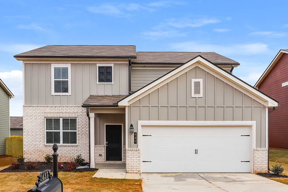 4 bed, 3.0 bath, 2410 sqft, $2,560 — Photo 1