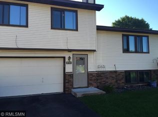 8734 N Maplebrook Cir, Brooklyn Park, MN 55445