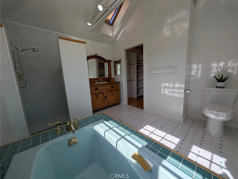 582 N Sunnyslope Ave — Photo 55