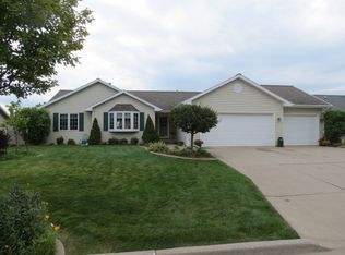 124 Kayla St, Combined Locks, WI 54113